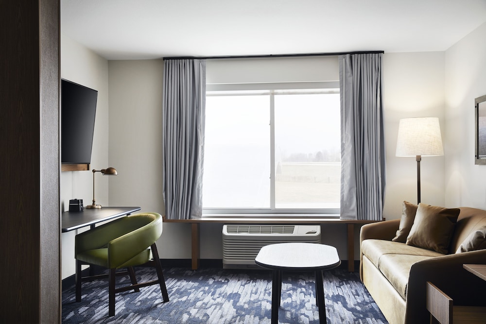 fairfield inn and suites by marriott sheboygan