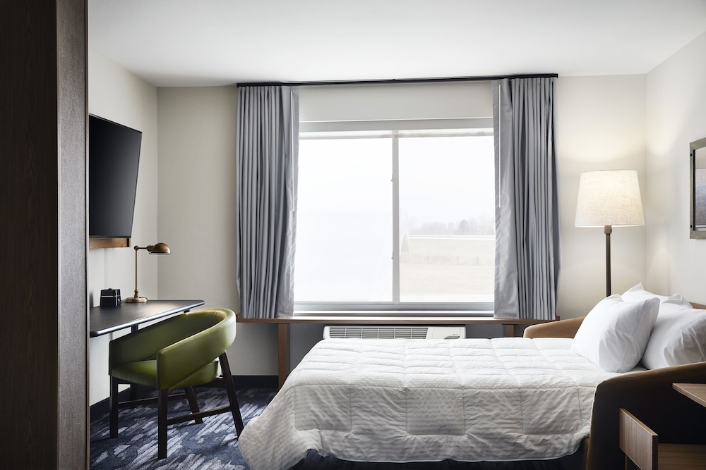 fairfield inn and suites by marriott sheboygan