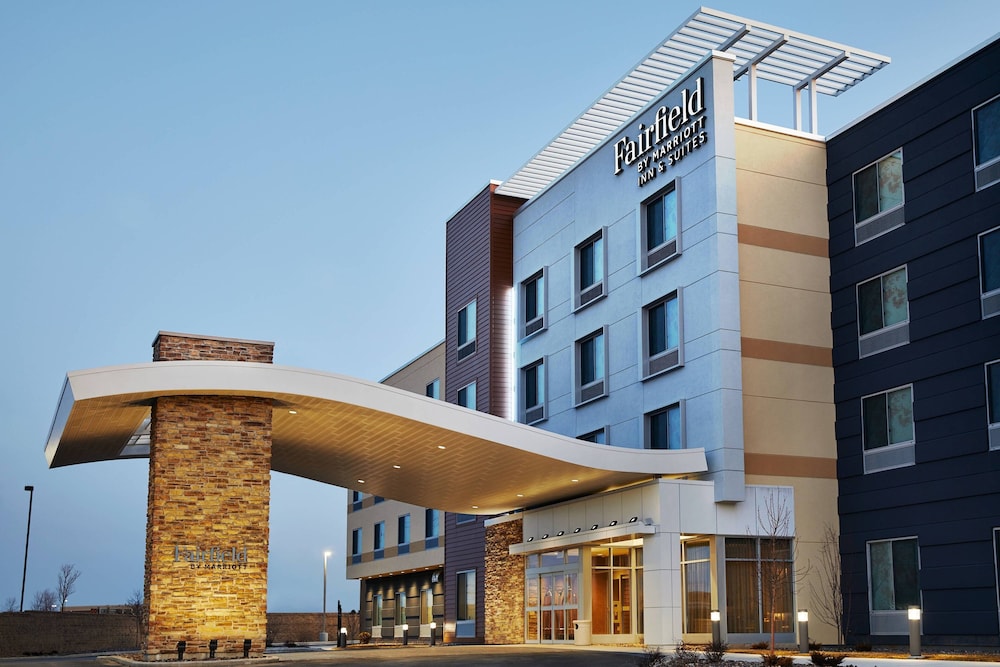 fairfield inn and suites by marriott sheboygan