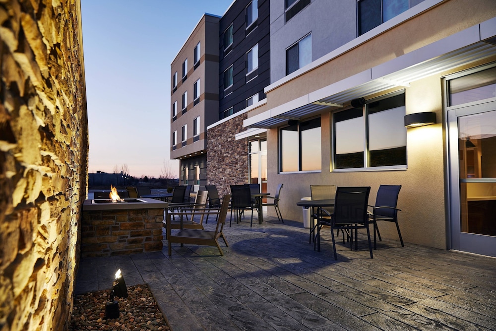 fairfield inn and suites by marriott sheboygan