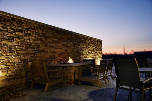 fairfield inn and suites by marriott sheboygan