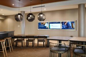 springhill suites by marriott dallas dfw airport south centreport