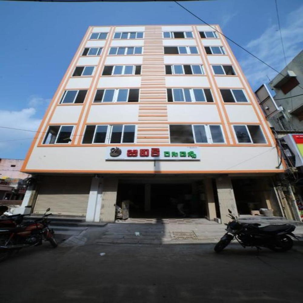 i roomz gvk residency