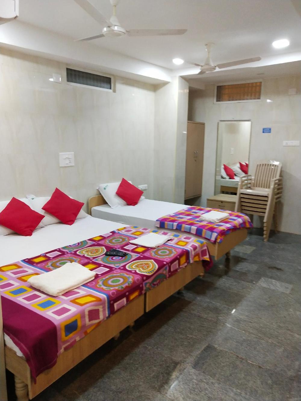 i roomz gvk residency