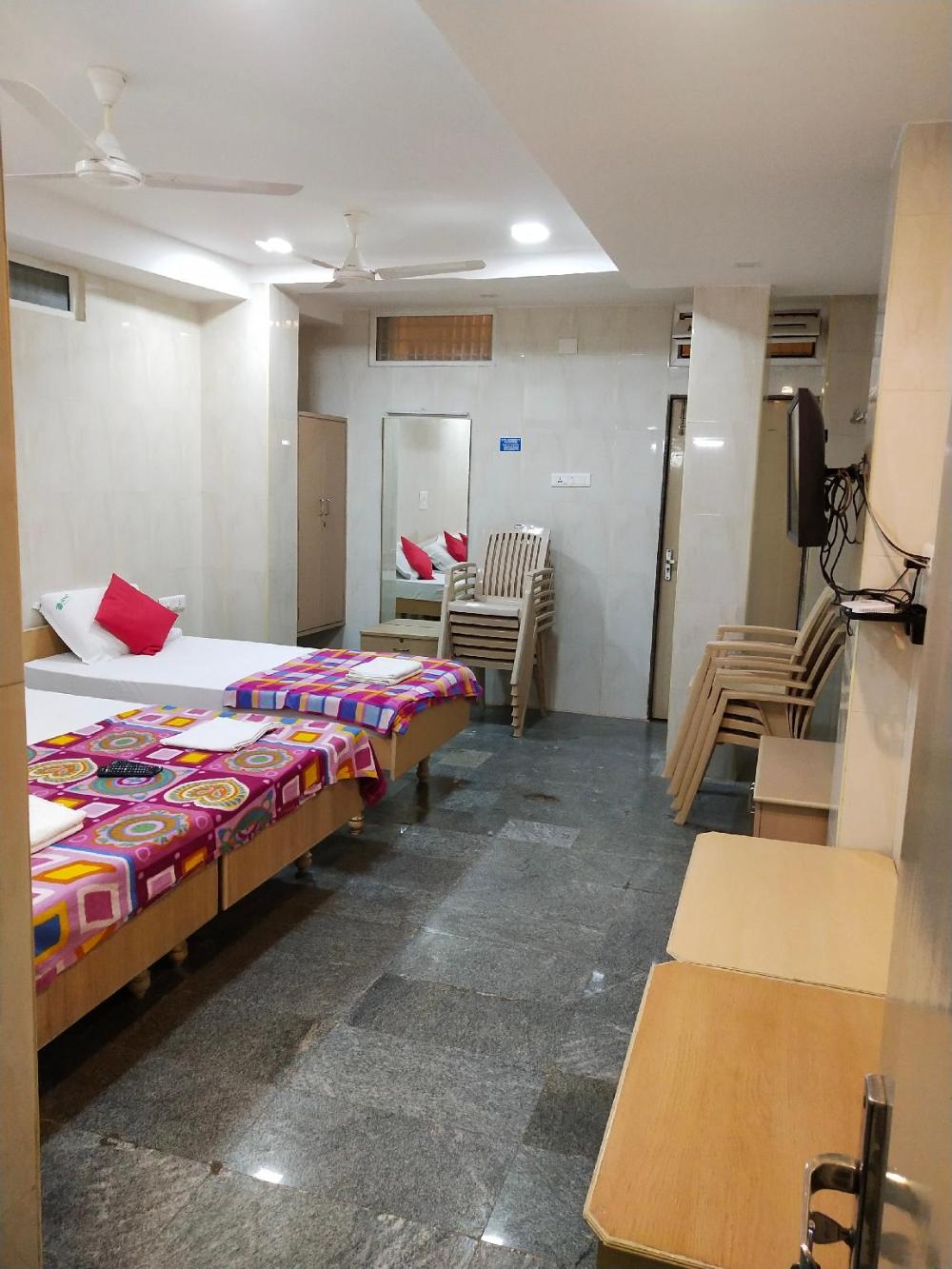 i roomz gvk residency
