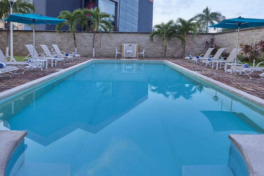 city express by marriott cancun