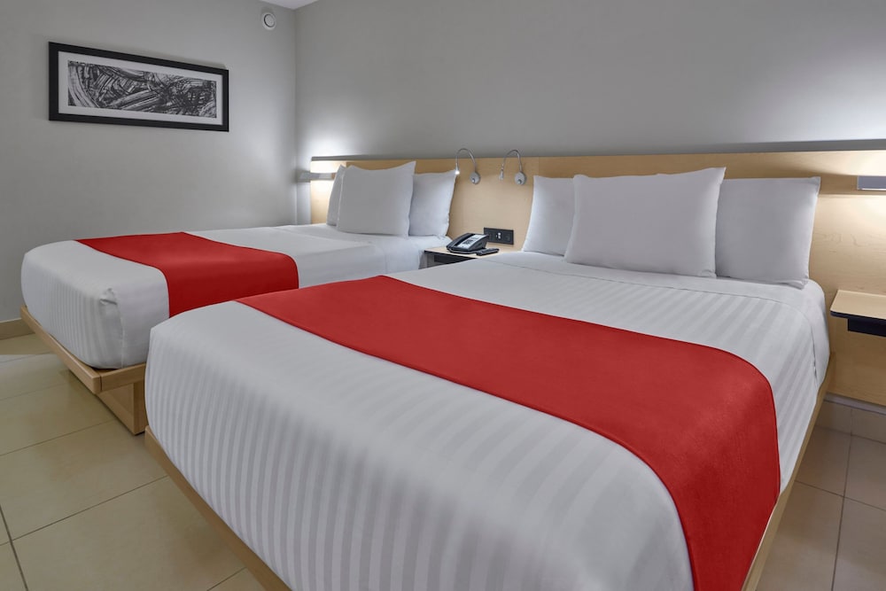city express by marriott cancun