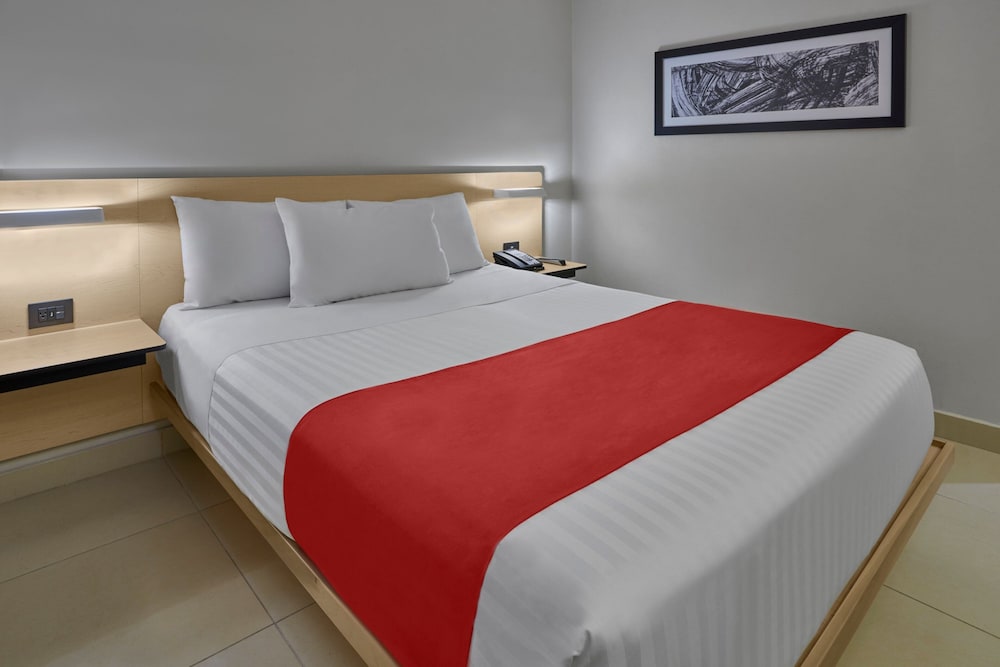 city express by marriott cancun