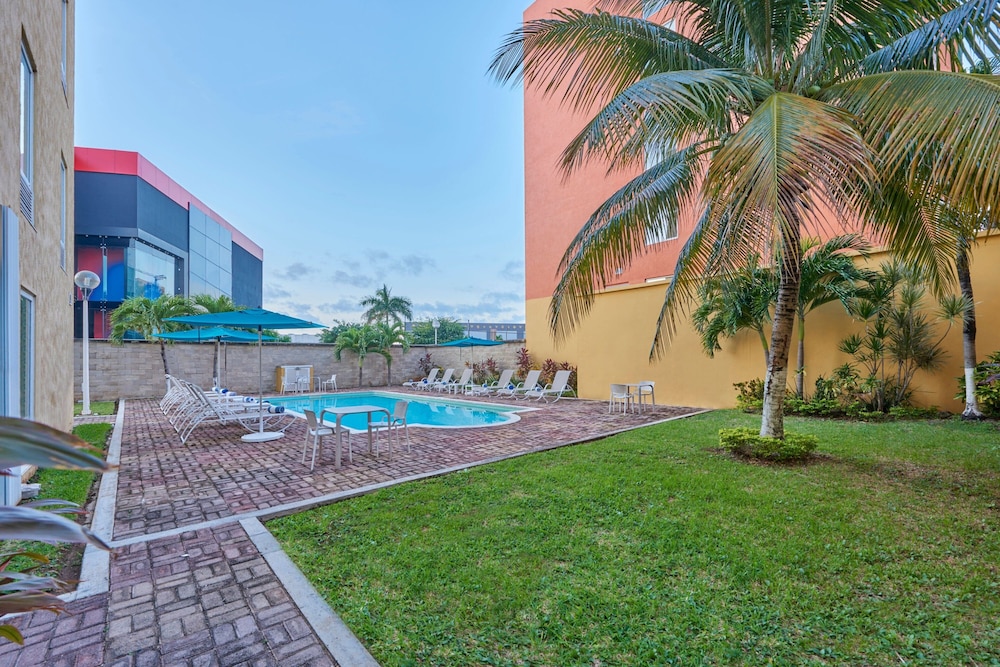 city express by marriott cancun