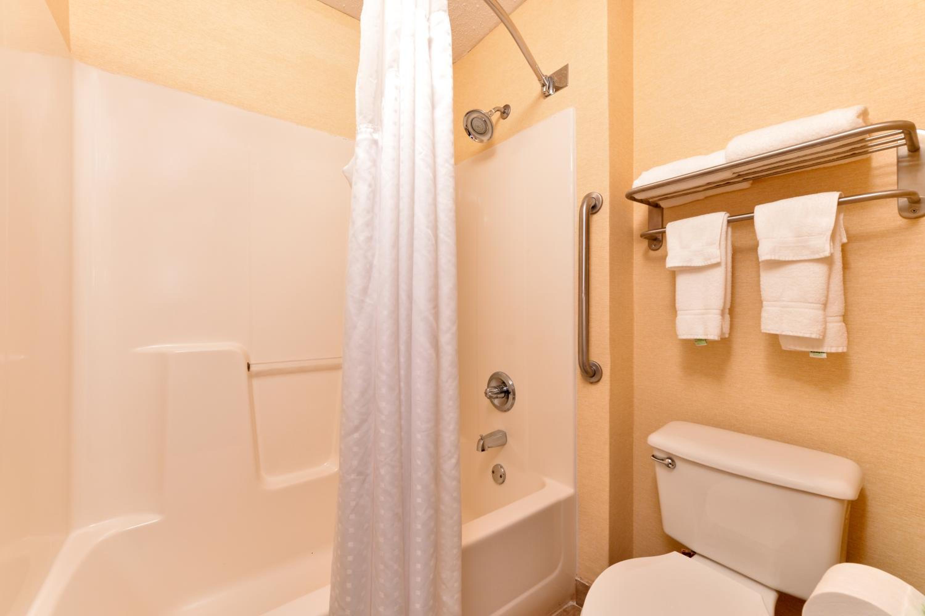 holiday inn express and suites st marys by ihg