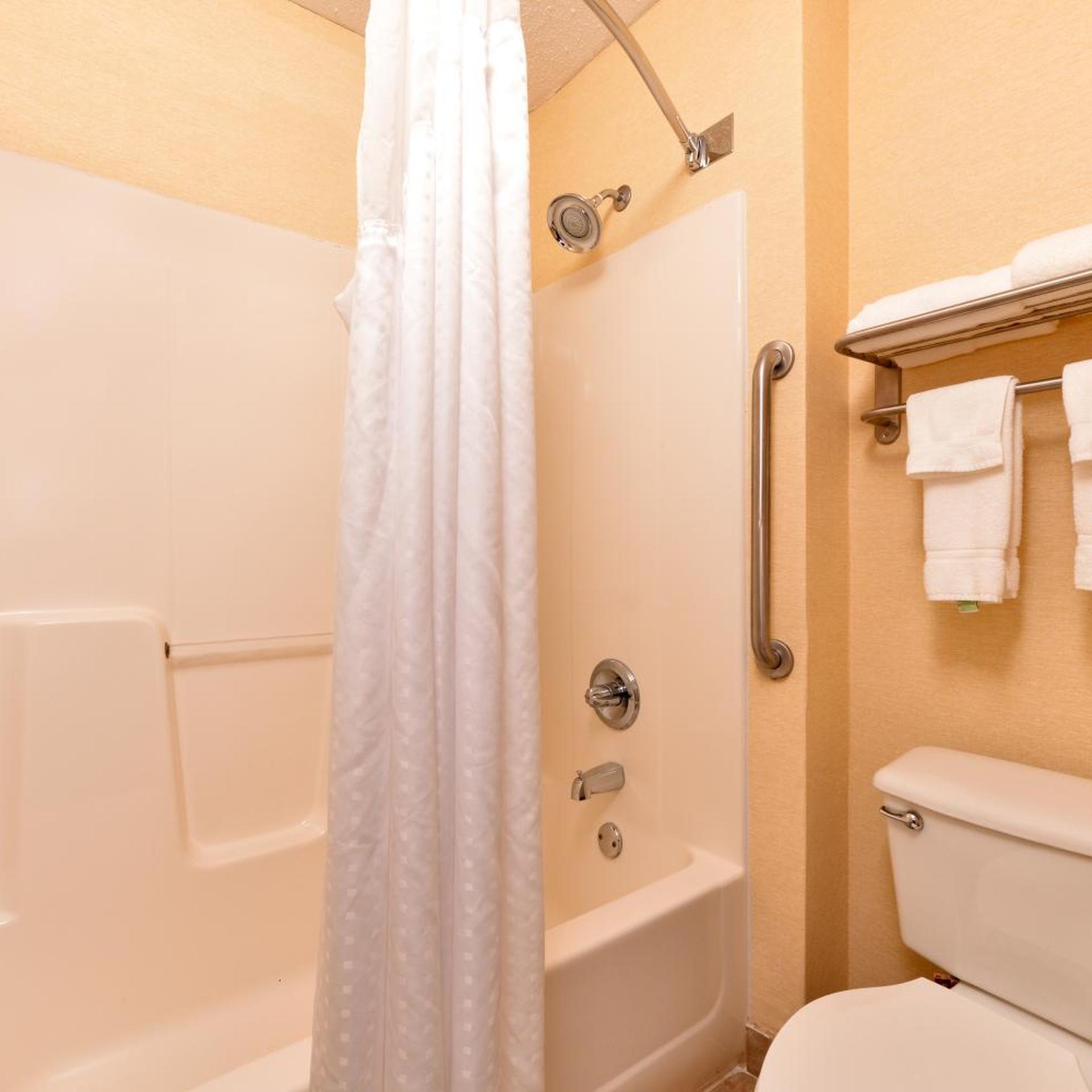 holiday inn express and suites st marys by ihg