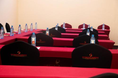 distinction gardens