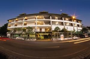 siam triangle hotel