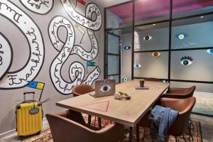 moxy bucharest old town