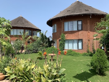 Marcelo Beach Club,Lome>>Baguida,3.5 star