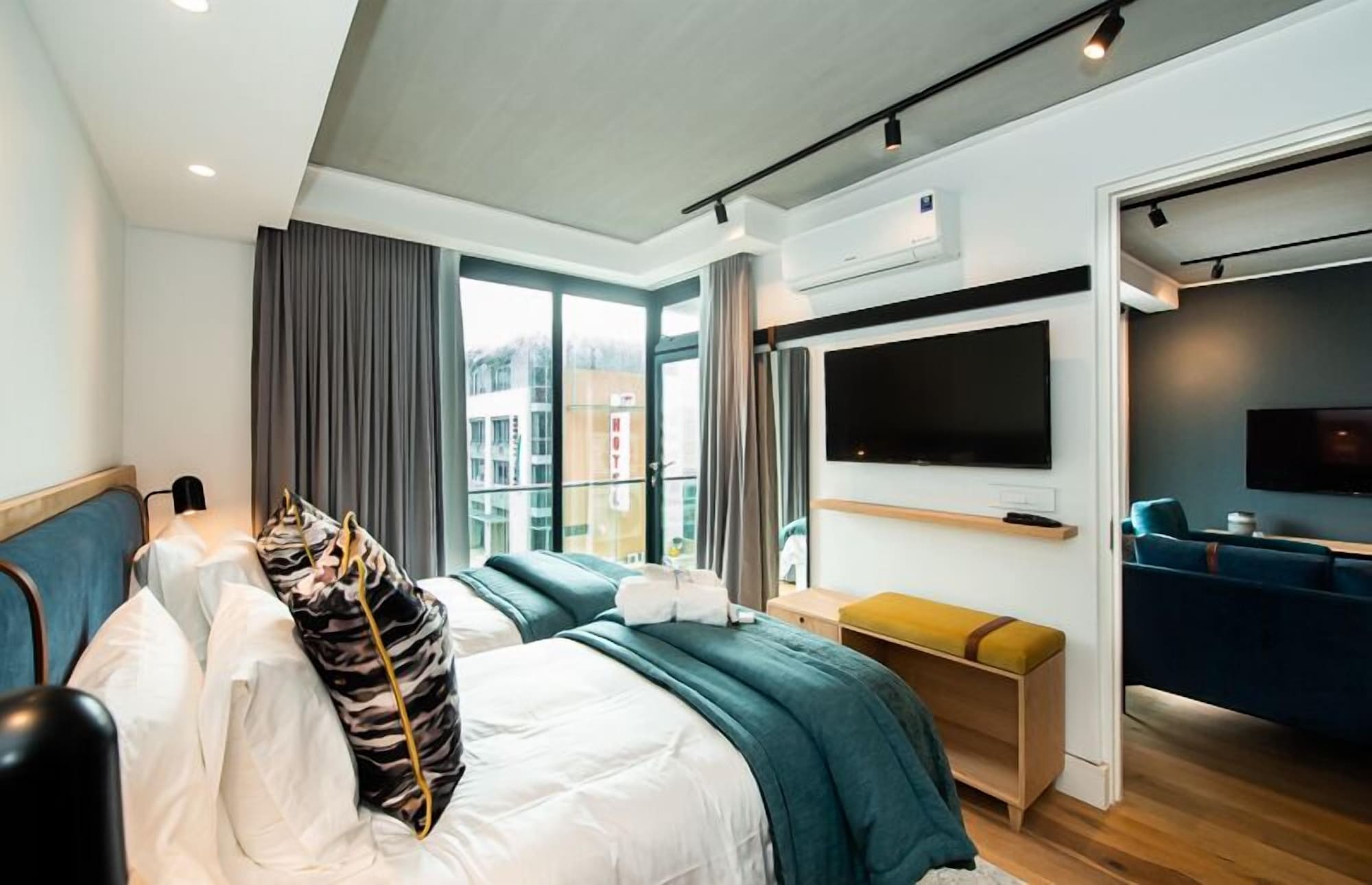 latitude aparthotel by totalstay