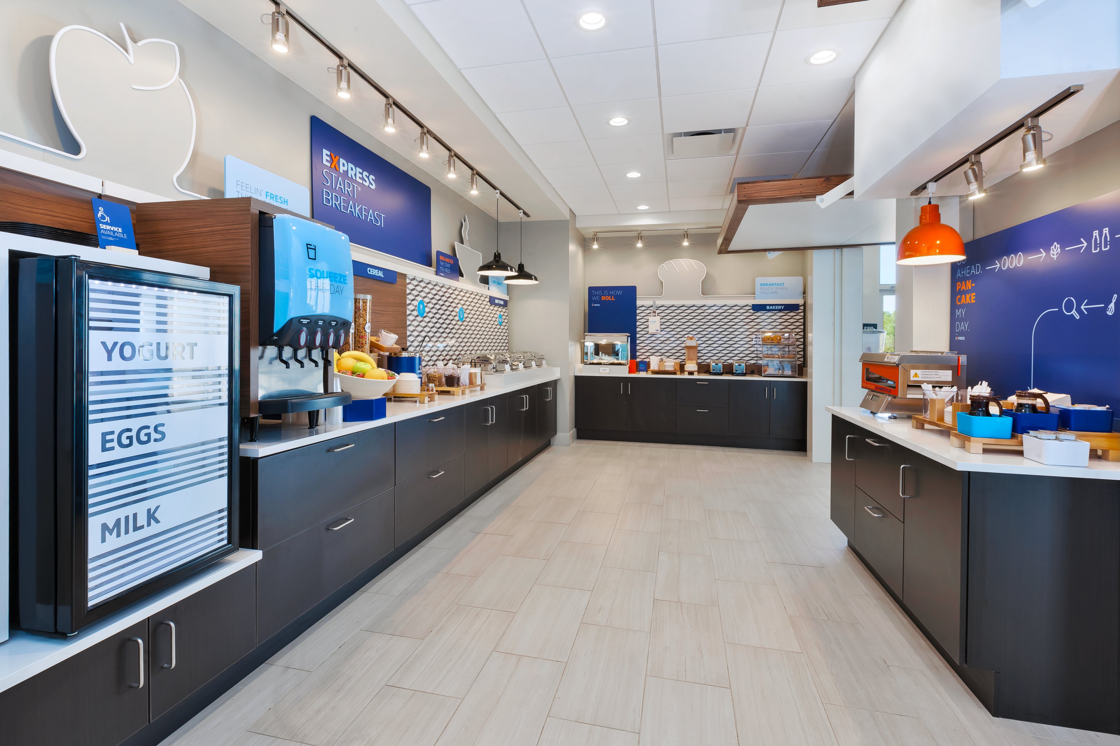 hol inn exp grand rapids airport south