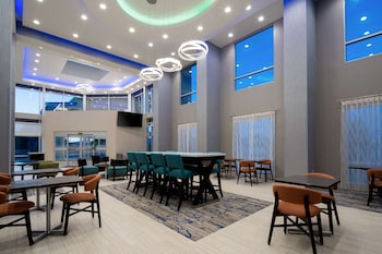 hampton inn and suites gilroy