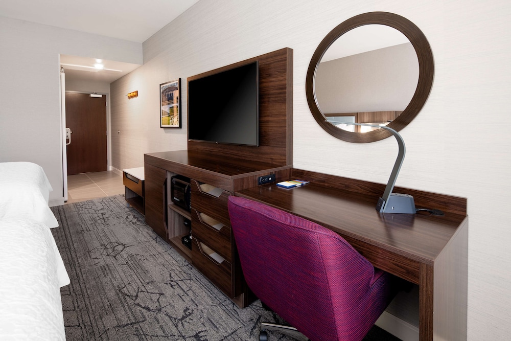 hampton inn and suites gilroy