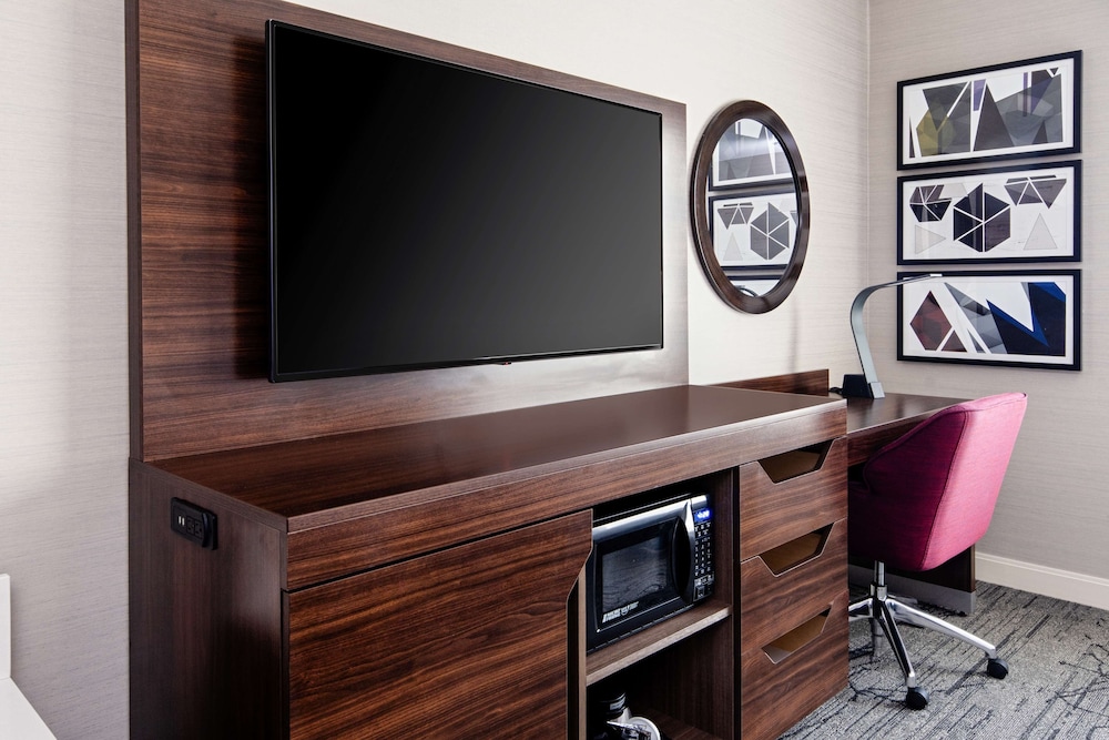 hampton inn and suites gilroy