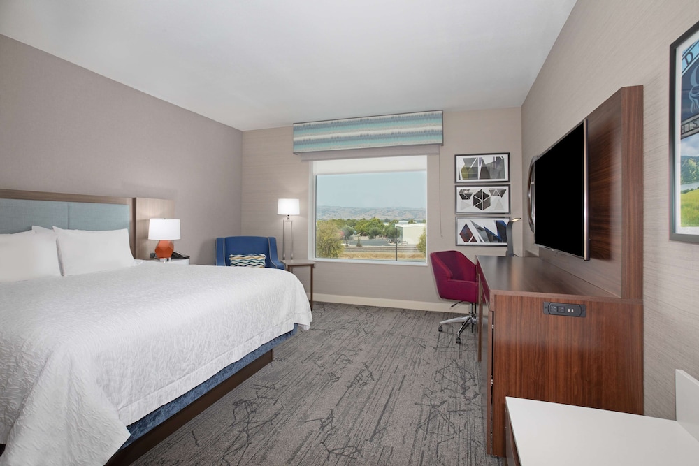 hampton inn and suites gilroy