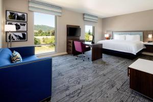 hampton inn and suites gilroy