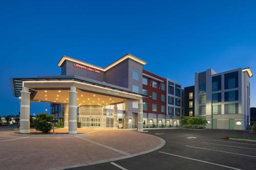 hampton inn and suites gilroy