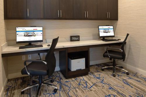 hampton inn and suites gilroy