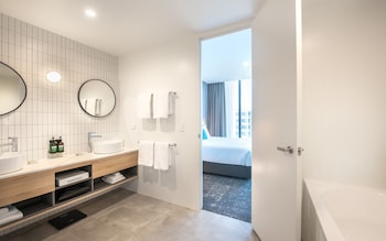 crowne plaza adelaide an ihg hotel