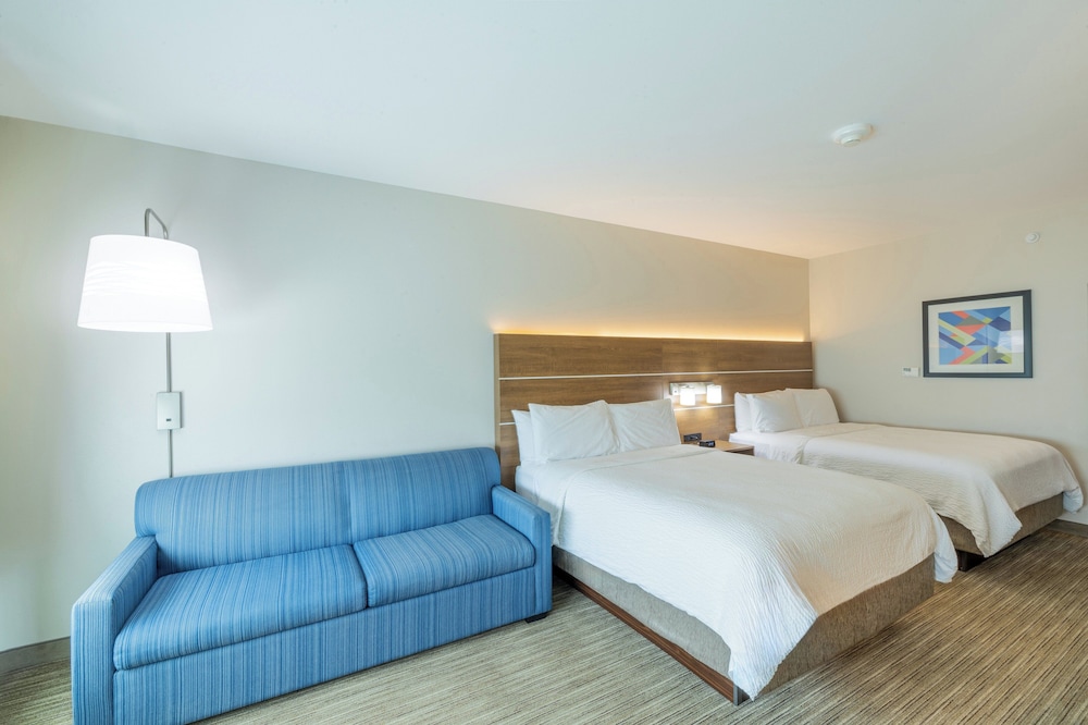 holiday inn express and suites lindale an ihg hotel