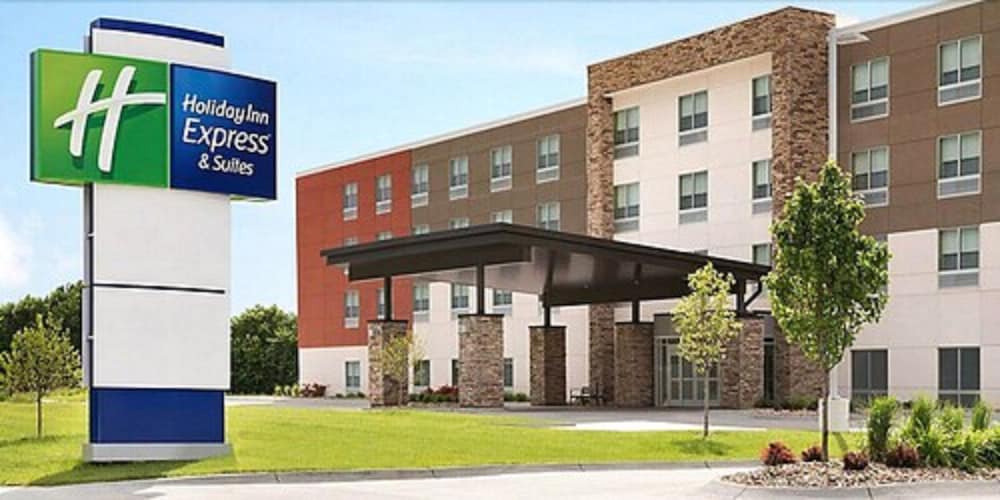 holiday inn express and suites lindale an ihg hotel