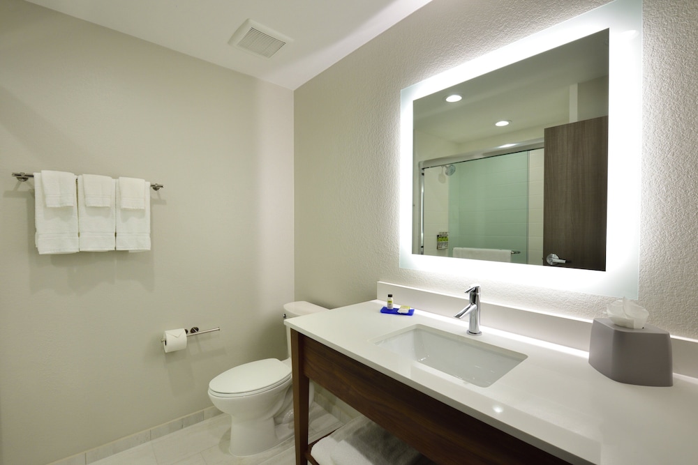 holiday inn express and suites woodlands area an ihg hotel