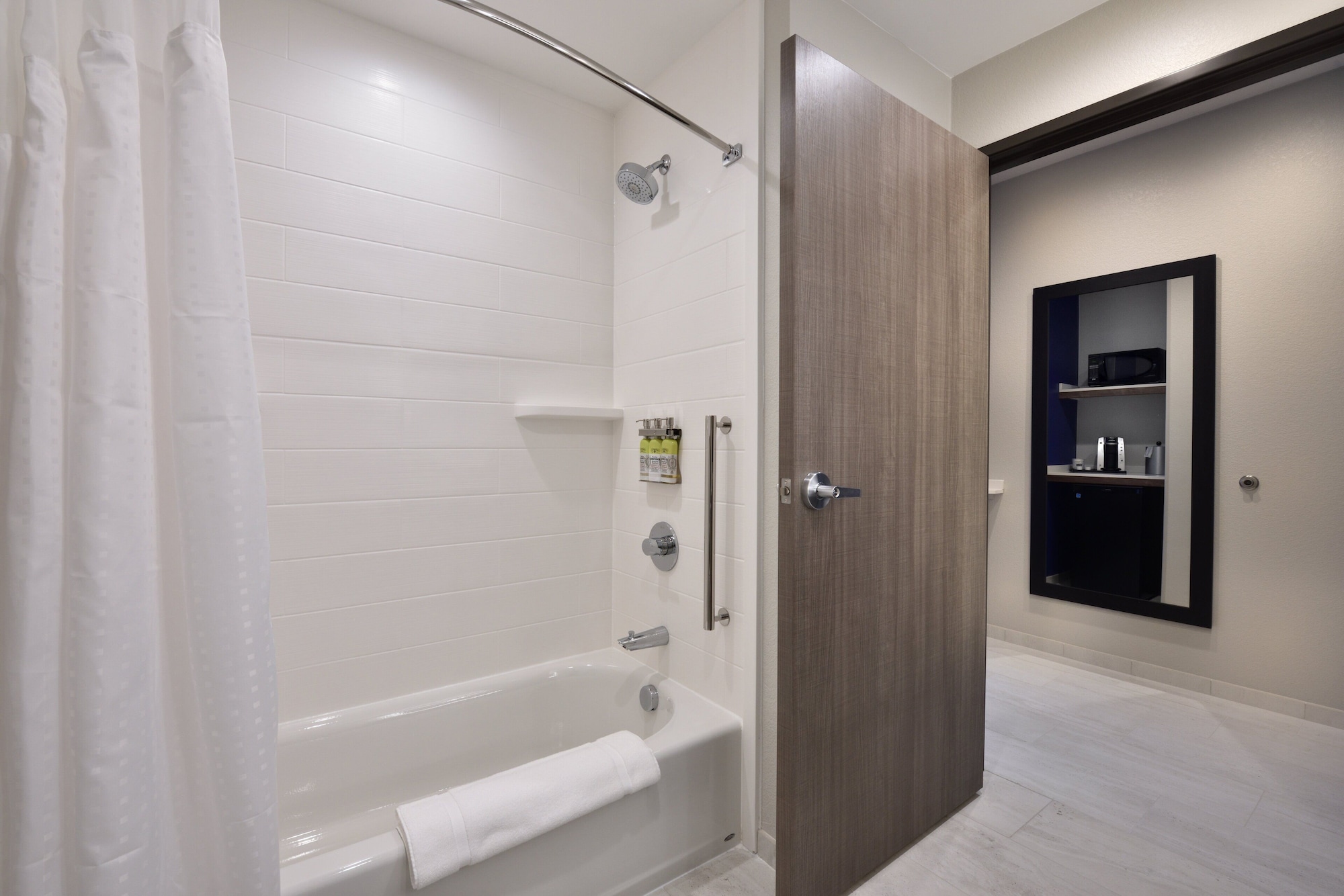 holiday inn express and suites woodlands area an ihg hotel