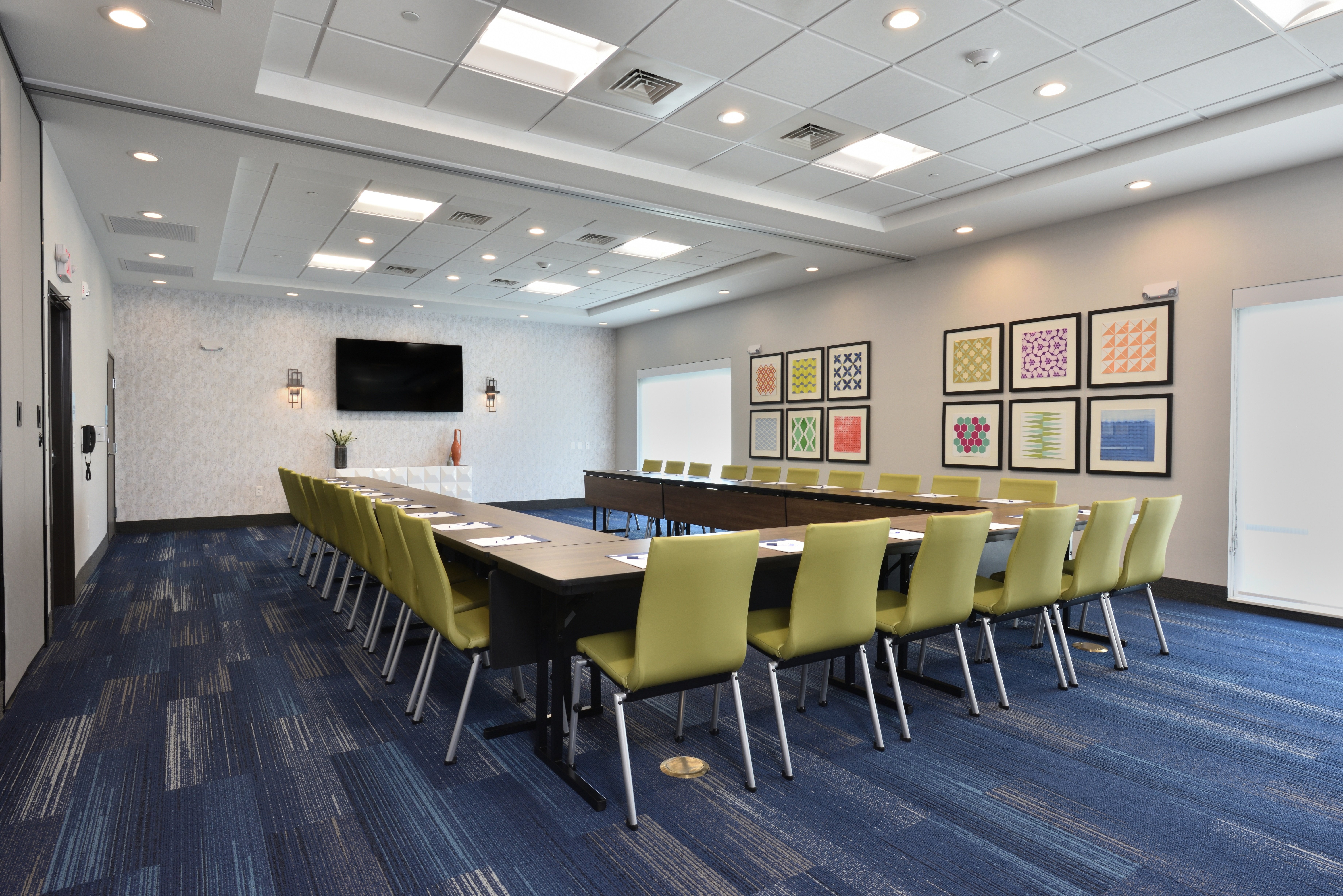 holiday inn express and suites woodlands area an ihg hotel