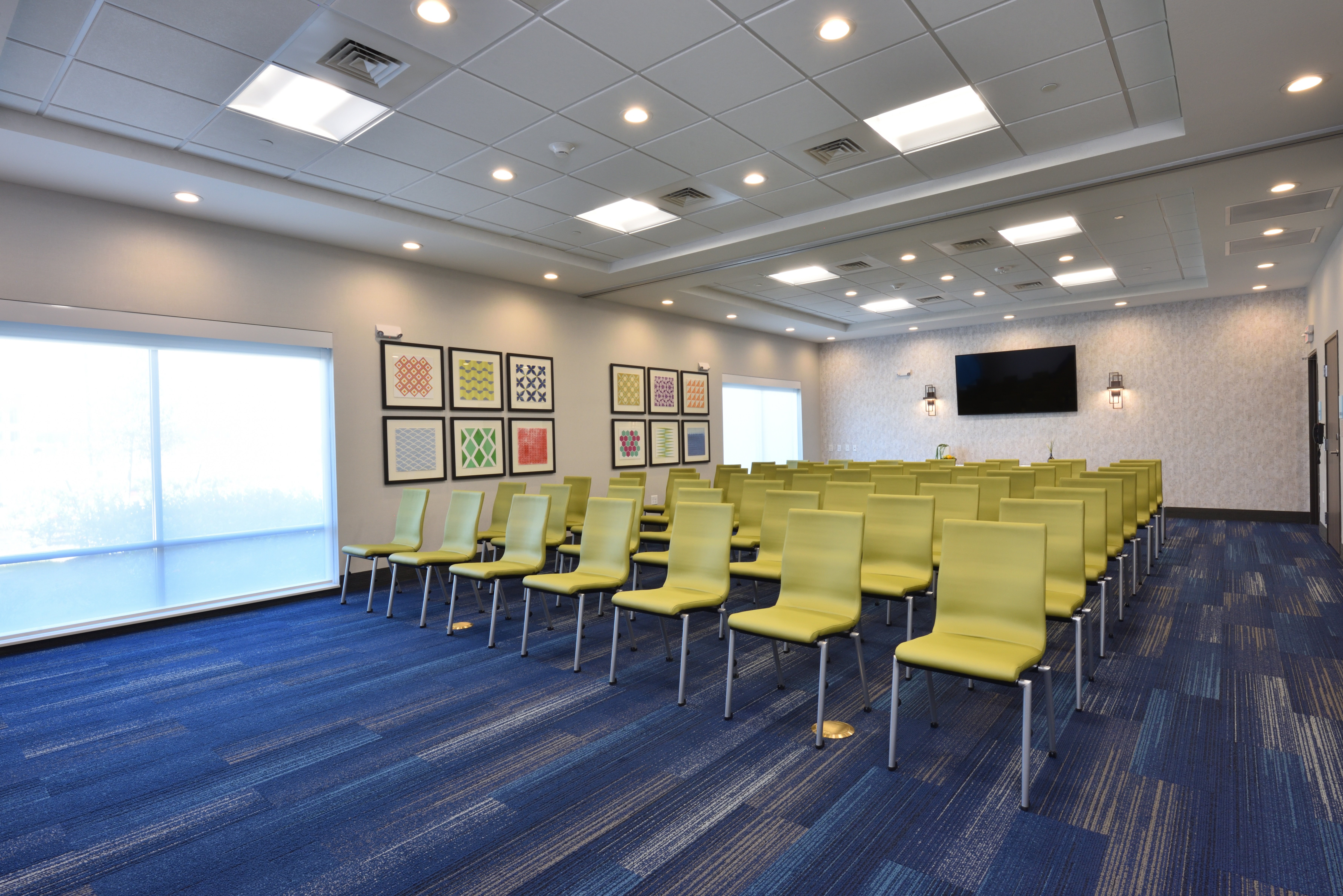 holiday inn express and suites woodlands area an ihg hotel