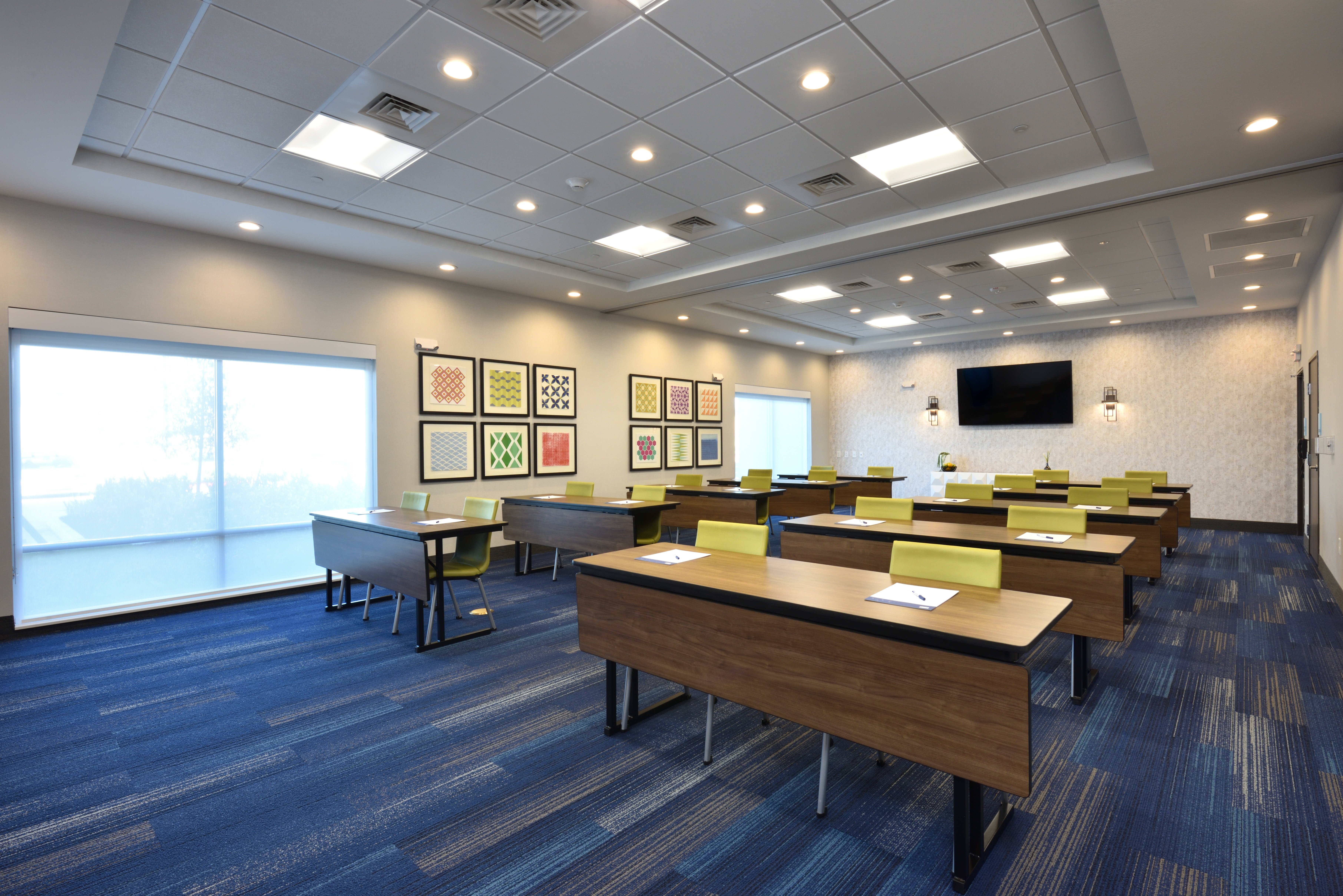 holiday inn express and suites woodlands area an ihg hotel