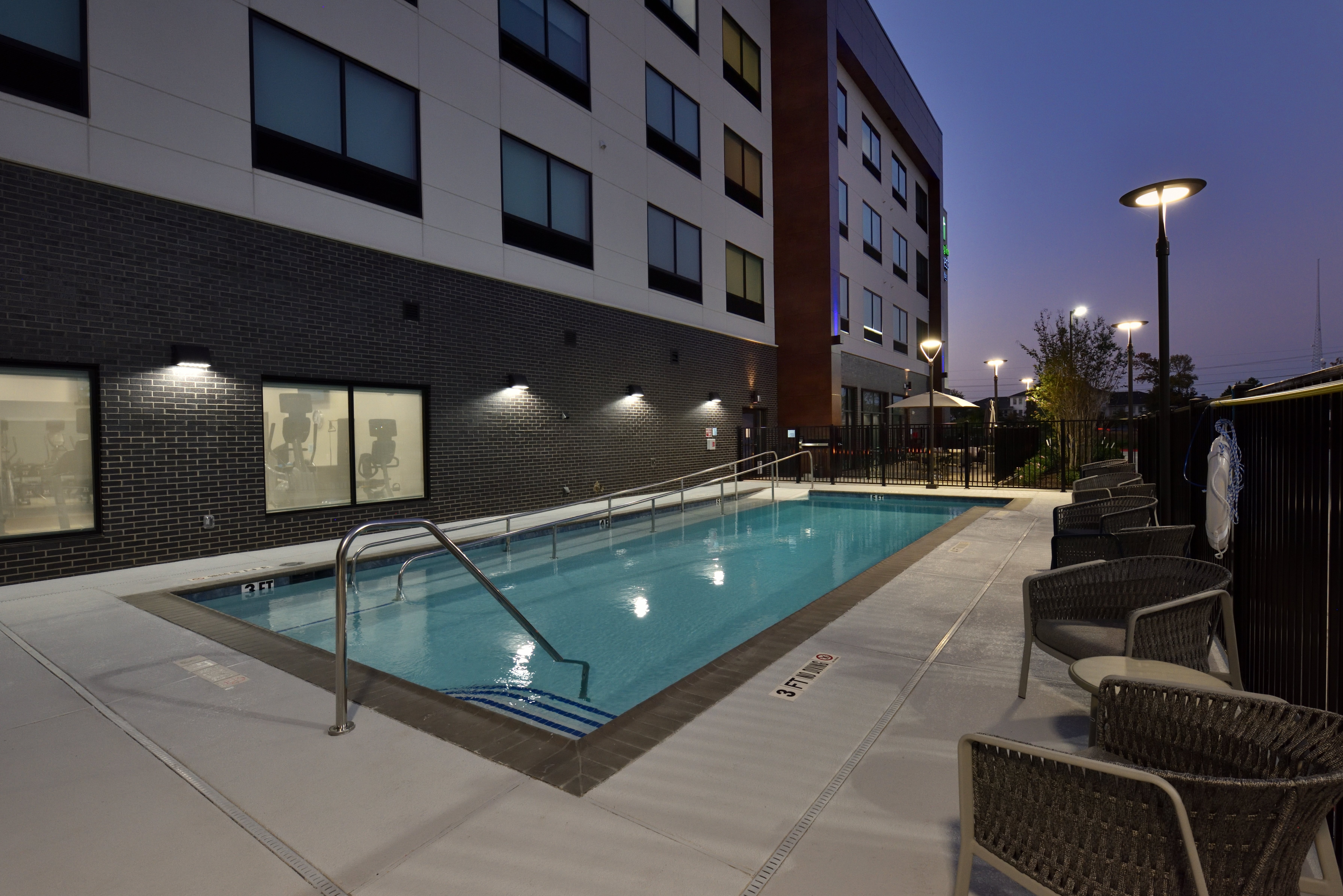 holiday inn express and suites woodlands area an ihg hotel