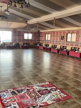 hasan zawaideh luxury camp 2