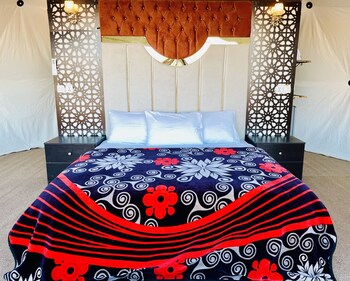 hasan zawaideh luxury camp 2