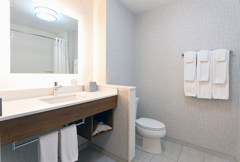 holiday inn express and suites aurora an ihg hotel