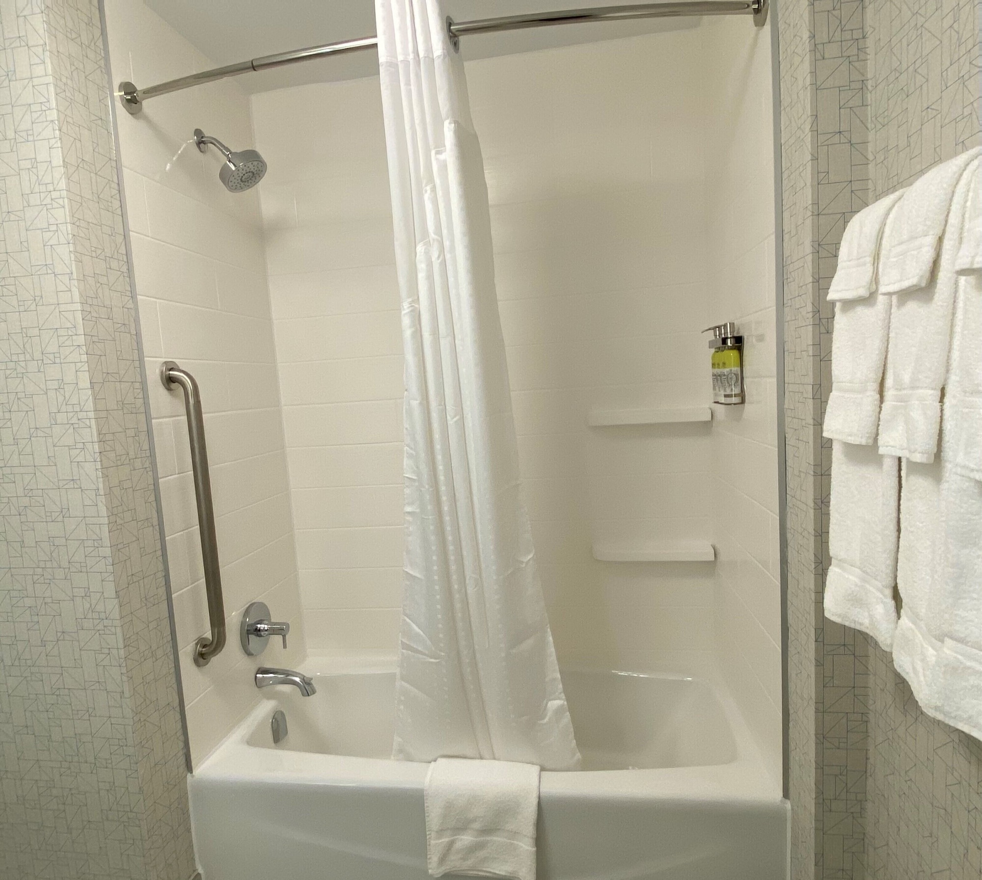 holiday inn express and suites aurora an ihg hotel