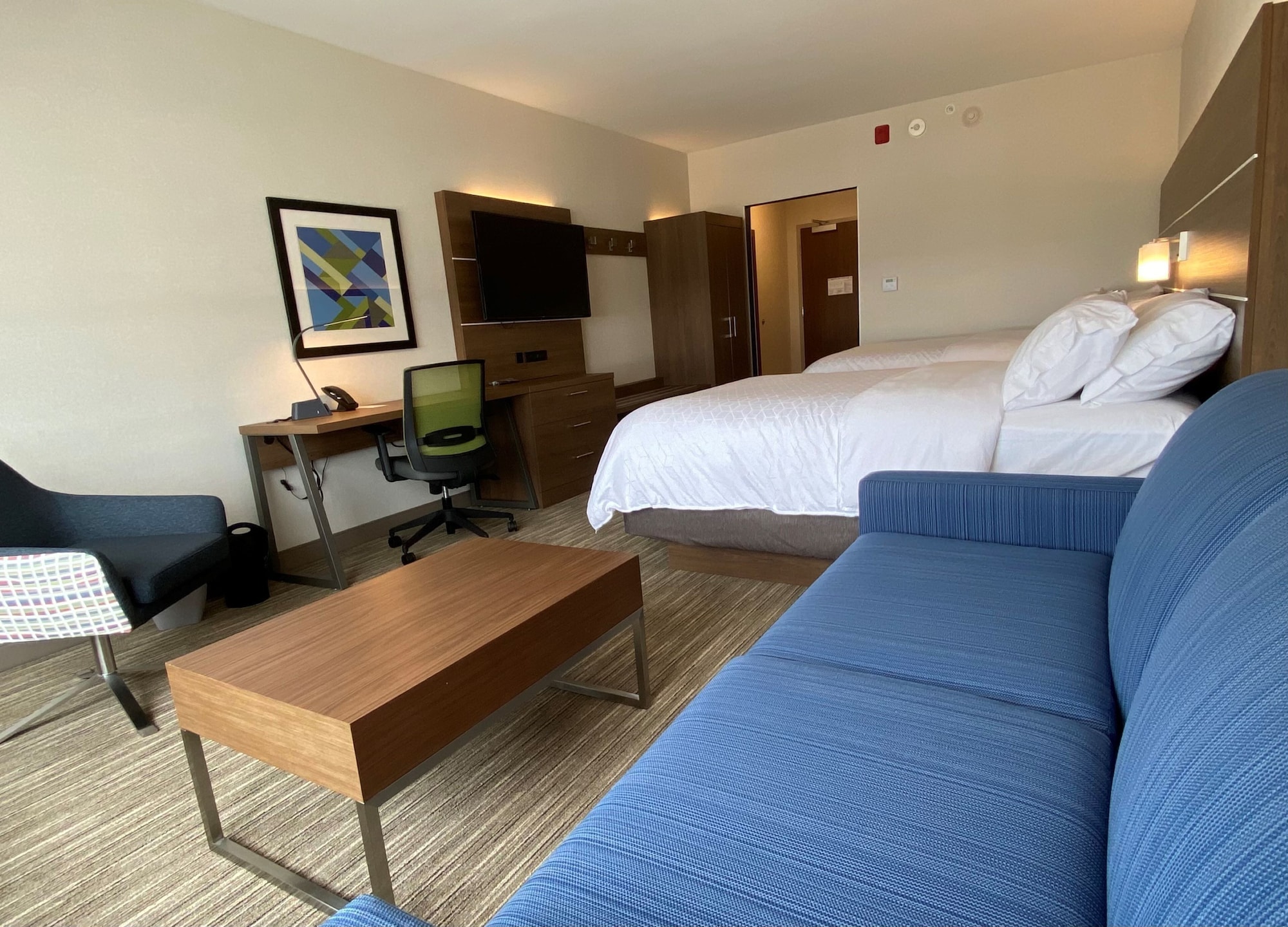 holiday inn express and suites aurora an ihg hotel