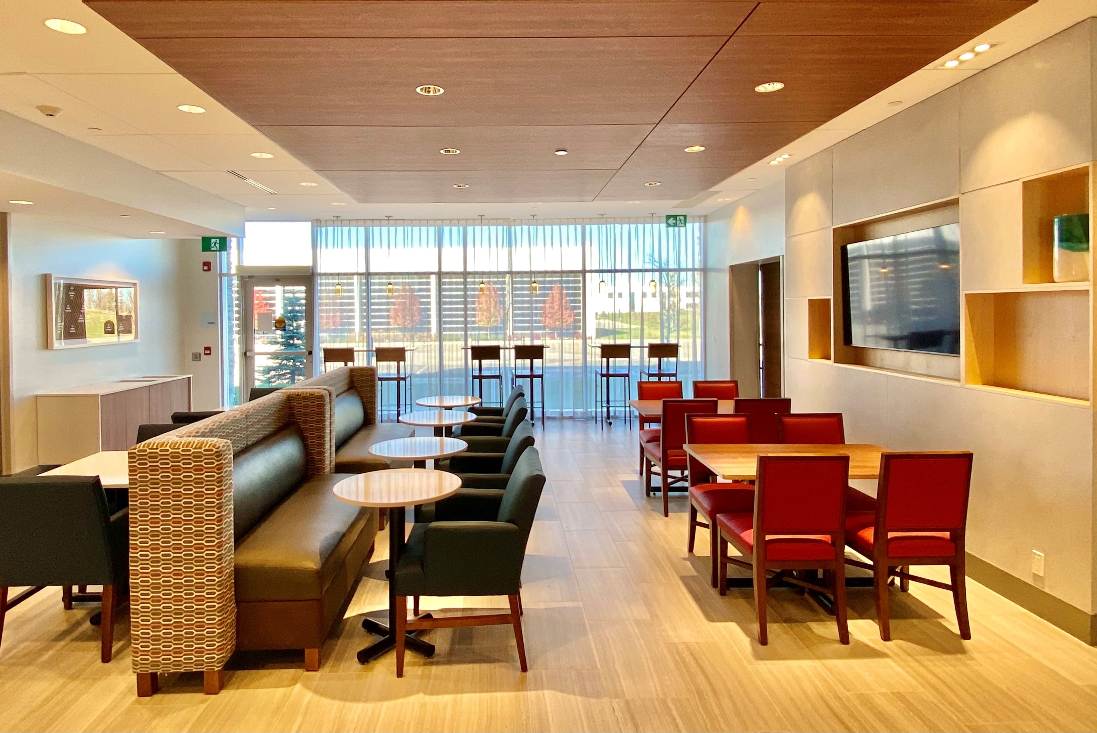 holiday inn express and suites aurora an ihg hotel