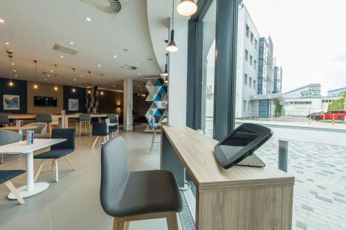 holiday inn express warsaw mokotow an ihg hotel