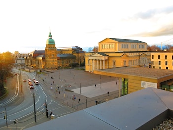 holiday inn express darmstadt an ihg hotel
