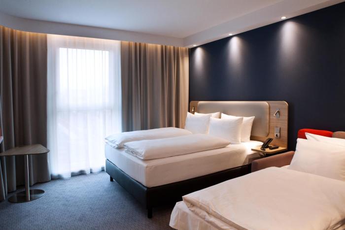 holiday inn express darmstadt an ihg hotel