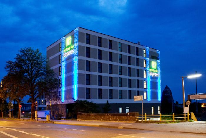 holiday inn express darmstadt an ihg hotel