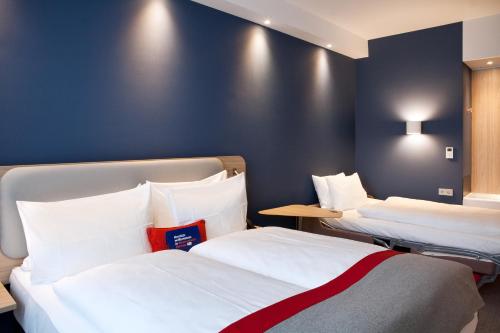 holiday inn express darmstadt an ihg hotel