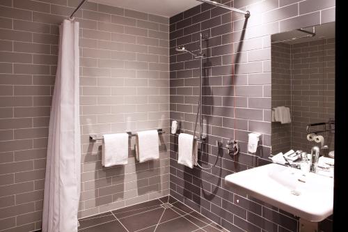 holiday inn express darmstadt an ihg hotel