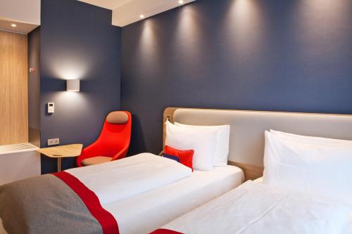 holiday inn express darmstadt an ihg hotel
